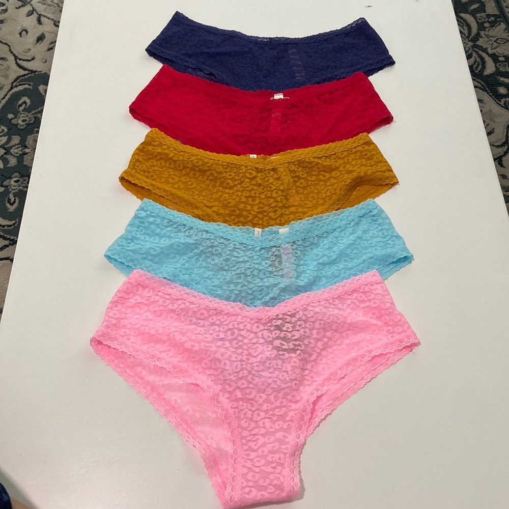 5 pk PINK VS lace panties